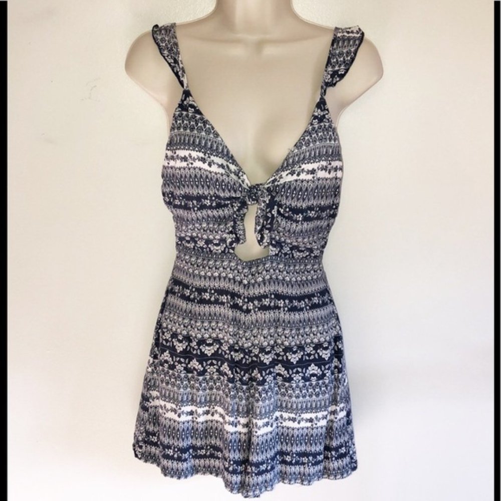 Rue21 blue & white patterned romper